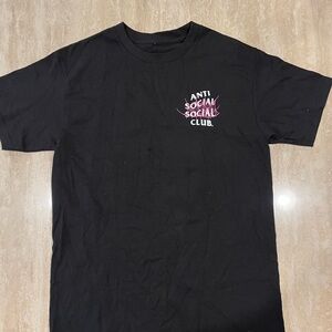Antisocial club t-shirt size large
